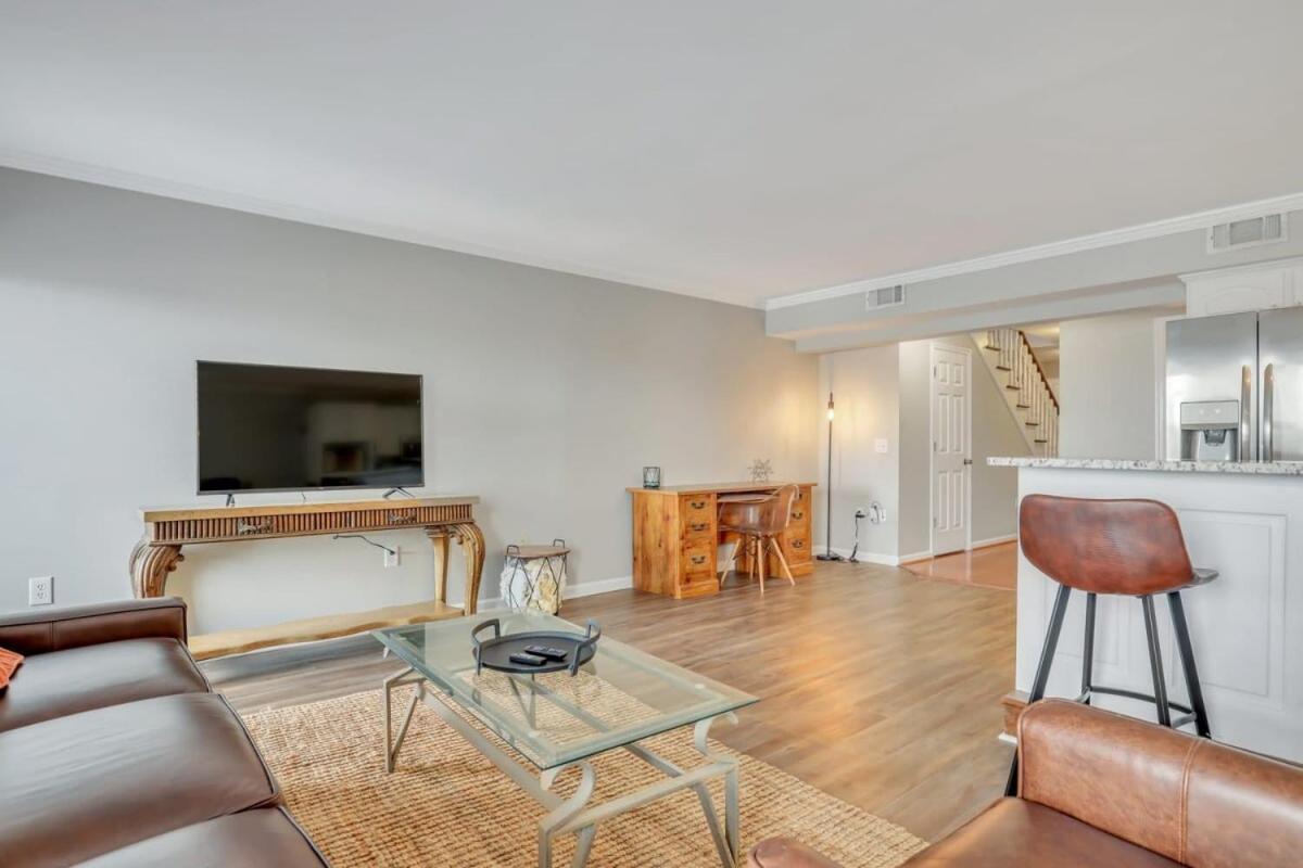 Eagle'S Nest - Spacious Loft Downtown - Near Gsu Стейтсбъро Екстериор снимка
